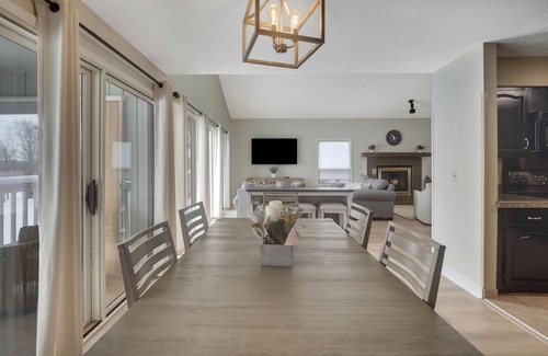 Acme Condo | Traverse City/golf/skiing/hiking/winery/snowboard