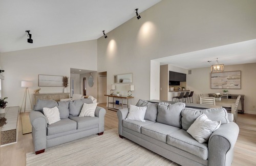 Acme Condo | Traverse City/golf/skiing/hiking/winery/snowboard