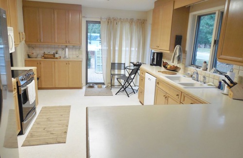 Grawn House | Traverse City Interlochen Beautiful Duck Lake Frontage Home