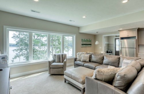 Mayfield House | Traverse City Lakemore Resort, New Luxury Lakefront Home on Arbutus Lake