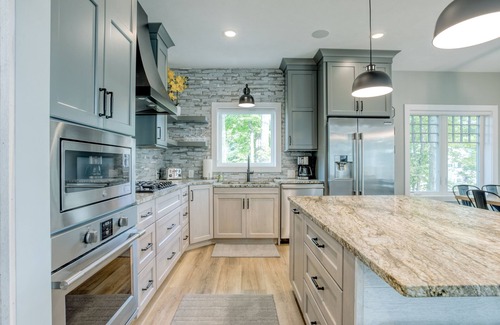 Mayfield House | Traverse City Lakemore Resort, New Luxury Lakefront Home on Arbutus Lake