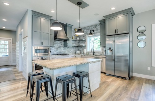 Mayfield House | Traverse City Lakemore Resort, New Luxury Lakefront Home on Arbutus Lake