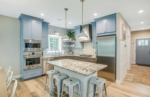 Mayfield House | Traverse City Lakemore Resort, New Luxury Lakefront Home on Arbutus Lake