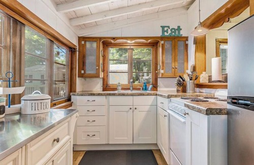 Traverse City Cottage | Traverse City LAKE Front Cottage15 Min to Downtown Front St. PET Friendly GRILL