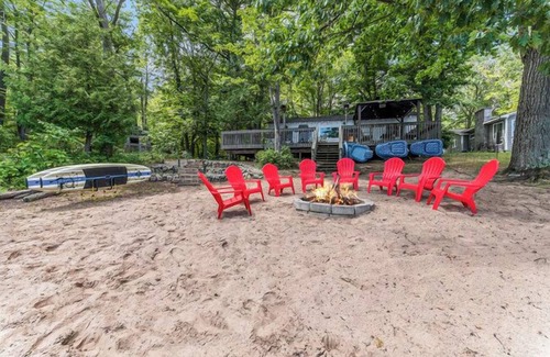 Traverse City Cabin | Traverse City LAKE Front Cottage SUP Boards KAYAKS 15 min - Front St. UPDATED 24