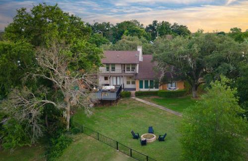 Cardinal Hills House | Travis by AvantStay Waterfront Lake Retreat