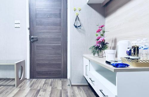 Nong Pa Khrang Apartment | Treasure Condo swimming Wifi cooking