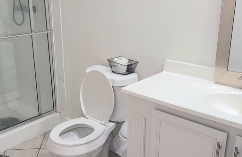 Mission Bend Bed & Breakfast | Treasure Home