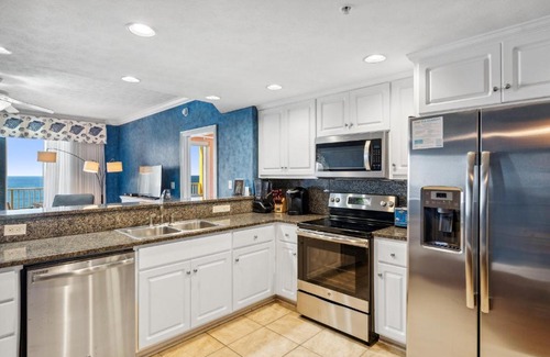 Lower Grand Lagoon Apartment | Treasure Island #1207