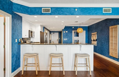 Lower Grand Lagoon Apartment | Treasure Island #1207