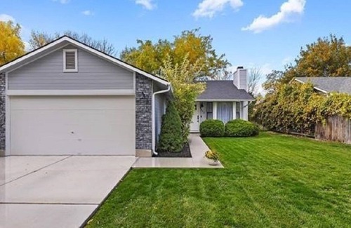 Garden City House | Treasure Valley modern style home w/ Traeger and fire pit!