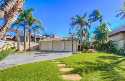 Crown Point House | Treasure Villa