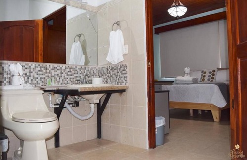 Santa Teresa Bed & Breakfast | Trebol Amarillo Bed & Breakfast