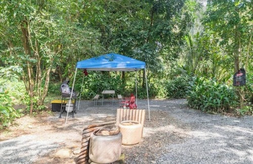 Sabana RV Rental | Tree Camping Tent: Hacienda Monte Reynn