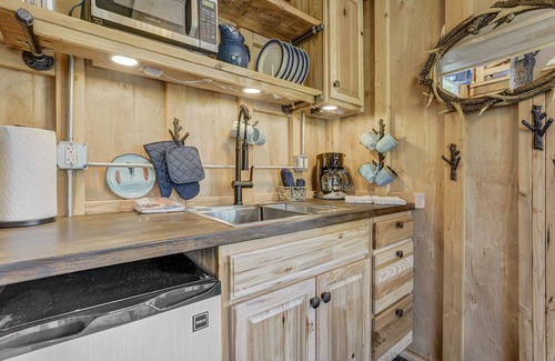 Larkspur House | Tree Eagles Nest