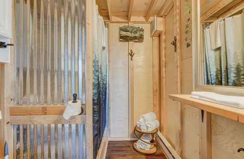 Larkspur House | Tree Fort Escape