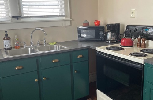 Summerlee Apartment | Tree House Apartment located in Mountain Top Town.gateway to New River Gorge.