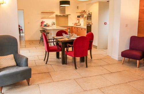 Eaton Mascott Cottage | TREE HOUSE BARN, pet friendly, with a garden in Shrewsbury