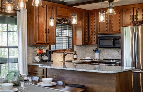 Smithville Ski Chalet | Tree House Center Hill Lake