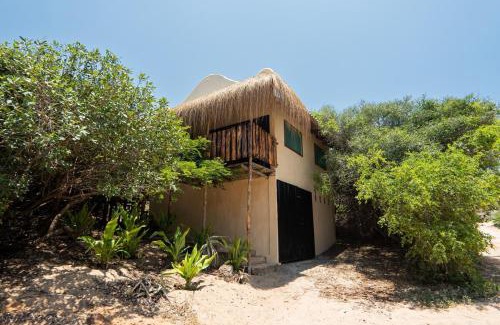 Tofinho House | Tree House Cottage, Garden Views, Hot Water