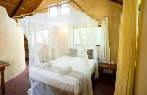 Tofinho House | Tree House Cottage, Garden Views, Hot Water