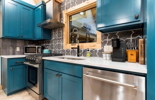 Bentonville House | Tree House Oasis, conveniently located in the heart of Bentonville