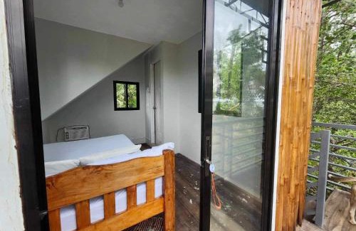 Bayawan City Bed & Breakfast | Tree House