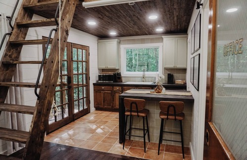 Spencer House | Tree House Wren at Fall Creek Falls State Park - Hot Tub, Grill, Outdoor Shower!
