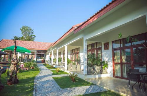 Rayong Resort | Tree Roots Retreat