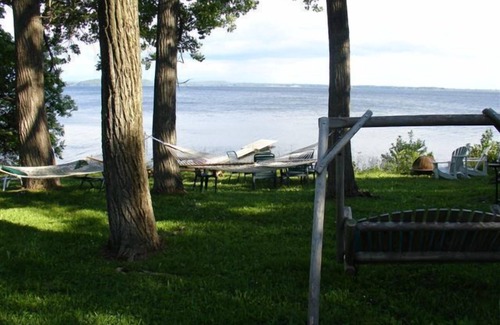 South Hero Cottage | Tree Tops Cottages. Up to 4 lakeside cottages available