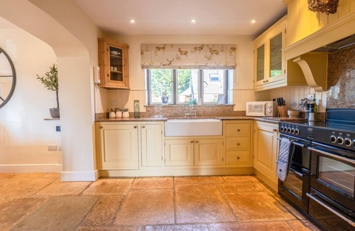 Temple Guiting House | Tree Tops House and Garden Cottage