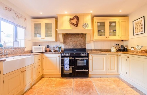 Temple Guiting House | Tree Tops House and Garden Cottage