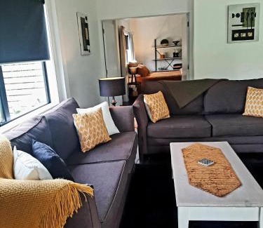 Whakamarama Apartment | Tree View Studio