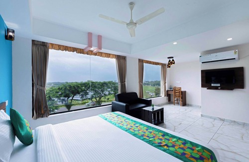 Nedumbassery Hotel | Treebo Airsuit