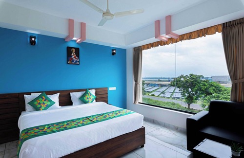 Nedumbassery Hotel | Treebo Airsuit