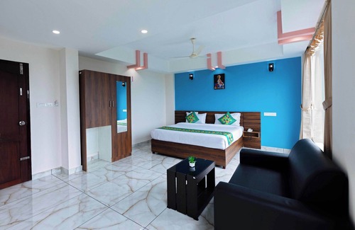 Nedumbassery Hotel | Treebo Airsuit