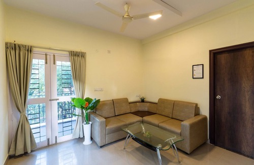 HBR Layout Hotel | Treebo Cranberry Delight