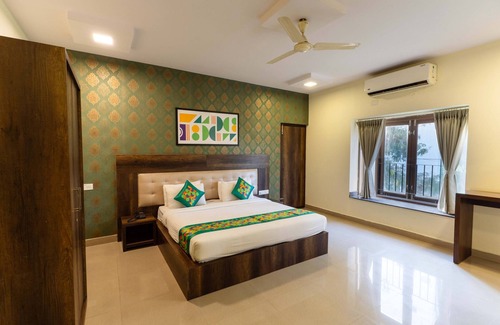 HBR Layout Hotel | Treebo Cranberry Delight