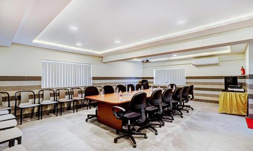 Yeshwanthpur Hotel | Treebo Galaxy Suites Mathikere
