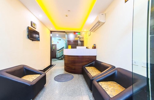 Kalighat Hotel | Treebo Globe International