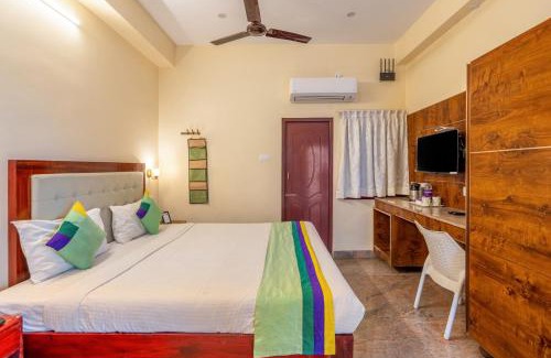 White Town Hotel | Treebo Grace Inn, 3 Min Walk From Promenade Beach