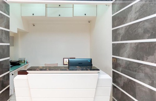Jogeshwari West Hotel | Treebo Laaiba Residency