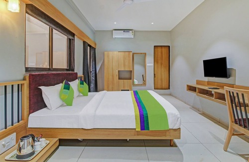 Satara House | Treebo Trend Matoshree Inn Satara