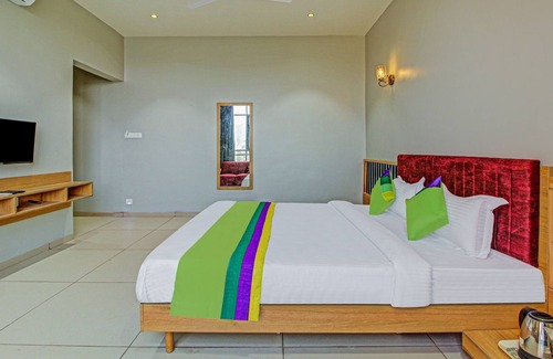 Satara House | Treebo Trend Matoshree Inn Satara