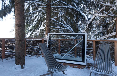 Saint-Nicolas-la-Chapelle Cottage | Treehouses BETWEEN EARTH AND SKY