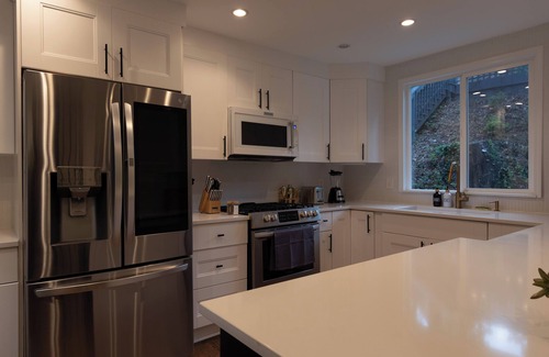 North Hills House | Treehouse, 1 mi from North Hills Mall