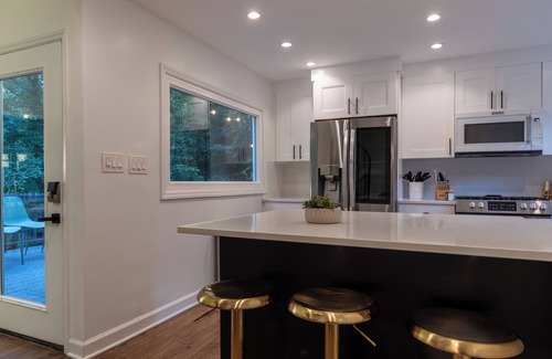 North Hills House | Treehouse, 1 mi from North Hills Mall