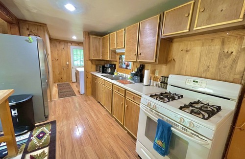 Dedham Cabin | Treehouse Cabin - Near Green Lake & Phillips Lake
