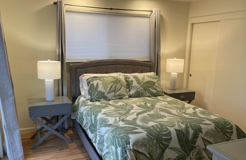 Belmont Cottage | Treehouse cottage in beautiful Belmont