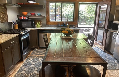 Lafayette House | Treehouse Guesthouse: 3 BR Unique Home for 8 adults plus 400 sq ft Fun Treehouse